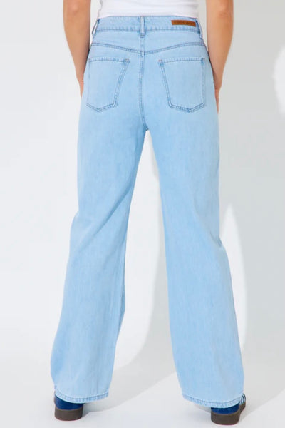 AQUA STRAIGHT LEG JEAN